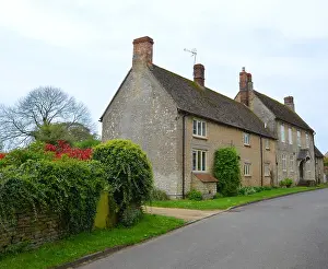 Dating Prints: Cotswold stone houses in Farthinghoe