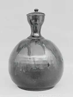 Period Prints: Covered Bottle 18th century Japan