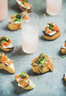 Seafood Prints: Crostini with smoked salmon, pesto sauce