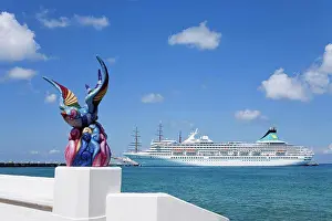 Mexico Prints: Cruise ship at Punta Langosta pier