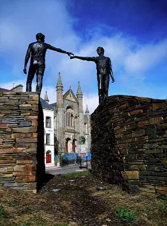 Effort Prints: Derry, Reconciliation Statues, Carlisle Road