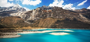 Berg Prints: Die Cordillera Blanca in den nördlichen Anden Perus ist mit einer Länge von 180 km und über 50 Bergen über 5700 m die