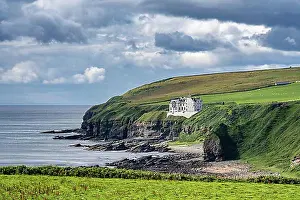 Fortifications Prints: Dunbeath Castle on the North Sea coast, County Caithness, Scotland, United Kingdom, Europe