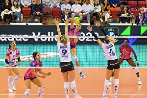 Sportsmen Prints: Ebrar KARAKURT (Igor Gorgonzola Novara) attacks Eline TIMMERMANN and Britt BONGAERTS (Allianz MTV Stuttgart)