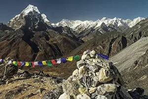 Mountain Chain Prints: The eight-thousander Cho Oyu, Tenzing Peak and Hillary Peak