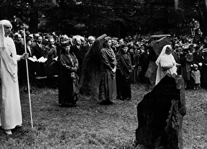 Picture Prints: Elizabeth - Band of Wales -- Princess Elizabeth waited Mountain Ash