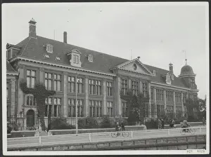 Elsevier Prints: Elsevier photo collection. Building Rijksmunt Utrecht. 1940-1945}. Utrecht