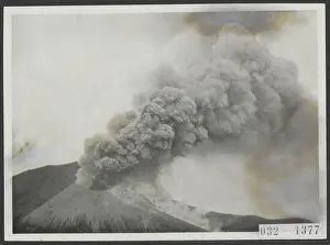 Dutch Prints: Elsevier photo collection. Burst Aisepoet Celebes formed eruption Soputan Minahassa (North Celebes)