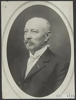 Elsevier Prints: Elsevier photo collection. F.H. Van Wichen, mayor Alkemade. 1920. Alkemade