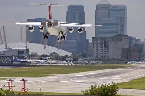 Aviation Prints: England, London, City Airport