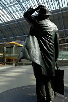 Graphic Prints: England, London, St Pancras Station
