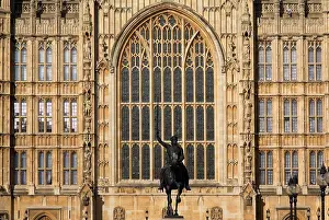 Gothic Prints: England, London, Westminster. The statue of Richard the Lionheart in front of the Palace of Westminster