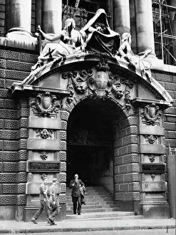Nostalgical Prints: Entrance to the Old Bailey. The Old Bailey
