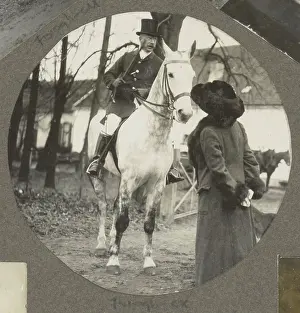 Voorkeursbeeld Prints: Equestrian scene on royal wood fortress Het Loo: Woman standing at rider
