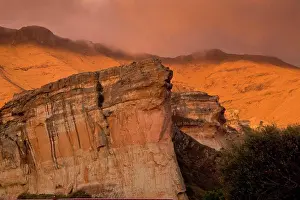 Scenics Prints: Evening sunlight on Brandwag buttress rock formation