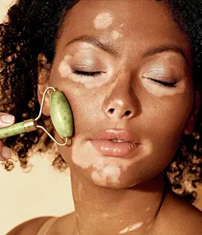 Facial Prints: Facial jade roller