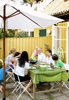 Knife Prints: Family dinner outside