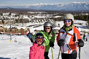 Somebody Prints: Family enjoys day of skiing at Kimberley Alpine Resort
