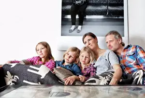 Father Prints: Family in sofa