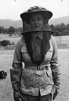 1943 Prints: Fashion in N.G. Veils - Special outdoor tropical uniform are issued to members of the Australian Army Medical