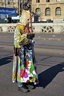 Joke Prints: Fasnaechtler auf der Mittleren Bruecke vor dem Cortege der Basler Fasnacht in Basel
