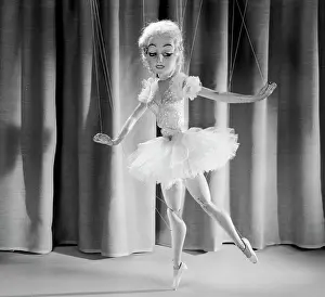 Curtain Prints: Female marionette dancing
