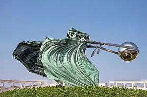 Installation Prints: The Force of Nature II sculpture by Lorenzo Quinn