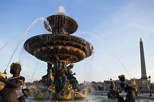 Capital Cities Prints: Fountain in a city, La fontaine des mers, Place de la Concorde, Paris, France