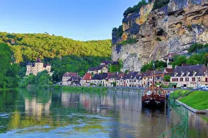 Middle Ages Prints: France, Dordogne Region, La Roque Gageac, Dordogne Riever, Malartie Castle