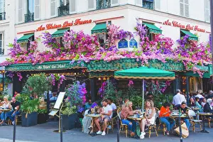 Highways Prints: France, Paris, Au Chien Qui Fume, restaurant
