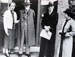 1938 Prints: Freud arriving at Elsworthy Road