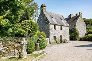 Strasse Prints: Gasse mit Granitsteinhäusern in Locronan