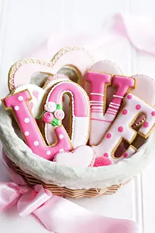 Pink Prints: Gift basket of Valentine cookies