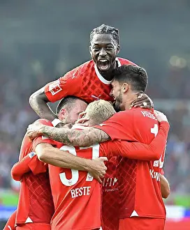 4 People Prints: Goal celebration Jan-Niklas Beste 1