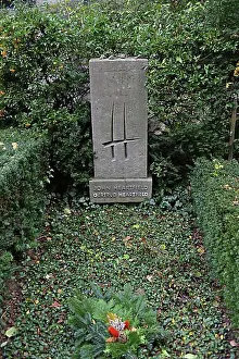 Grave Prints: Grave, John Heartfield, Dorotheenstaedtischer cemetery