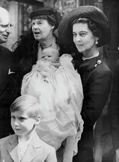 Picture Prints: Great Grand-Daughter of the Kaiser Christened - The Duchess of Kent holding her God-daughter at the Christening