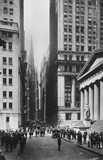 National Landmark Prints: Group of people in the street, Wall Street