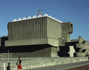 Balcony Prints: hayward gallery exterior