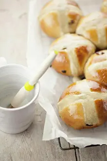 Glaze Prints: Hot Cross Buns