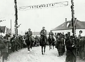 Slovenia Prints: Hungarian Troops Reach Polish Border