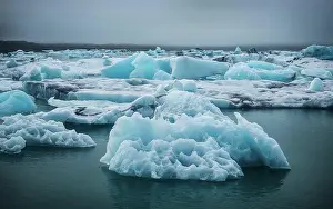 Global Warming Prints: Ice burgs in glacier lagoon in jokulsarlon, jökulsarlon Iceland, Scandinavia, Europe