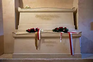 Grave Prints: Interior photograph Tomb of Honour for Marie Curie Sklodowska and Pierre Curie