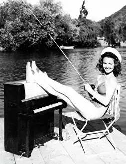 Celebrities Prints: Janet blair, 40s