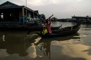 Level Prints: KHM - ENV - TONLE SAPPortrait of the Tonle Sap region