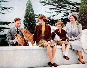 George Prints: King George VI with Queen Elizabeth and their daughters Elizabeth (Later Queen Elizabeth II) and Princess Margaret