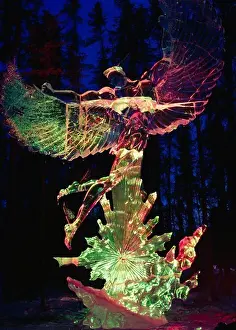 Dusk Prints: King of the Sky single block ice carving by Juhichi Nakamura of Japan and Hideshi Terada of Canada