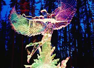Dusk Prints: King of the Sky single block ice carving by Juhichi Nakamura of Japan and Hideshi Terada of Canada