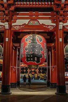 Entrances Prints: Large Chochin Lantern at the Hozomon Gate of Senso-ji