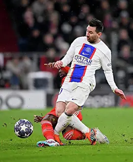 Thirty Prints: Lionel Messi FC Paris Saint-Germain PSG (30) vs Alphonso Davies Bayern FC Munich FCB (19)