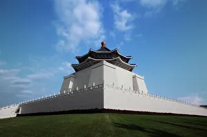 Taiwan Prints: Low angle view of a memorial, Chiang Kaishek Memorial Hall